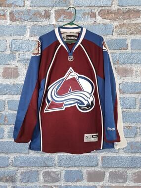Colorado Avalanche Reebok Hockey Jersey Medium – Yeti Foot Patch – Maroon/Blue